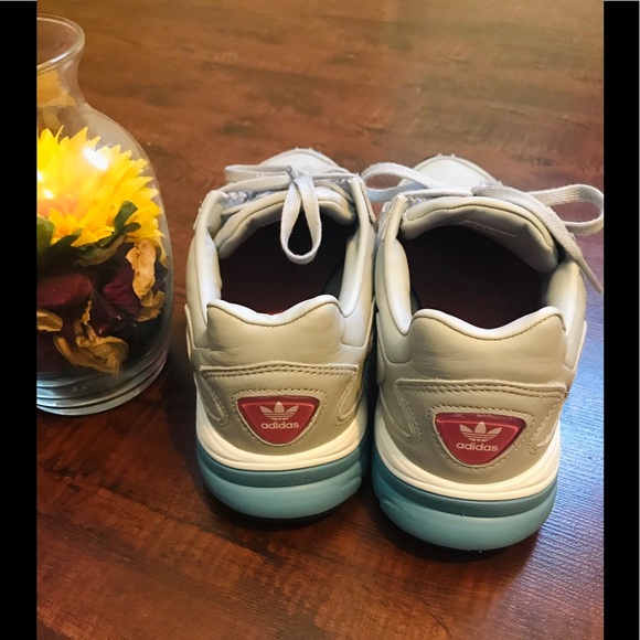 ✨ADIDAS Original Falcon Sneaker - Picture 3 of 7